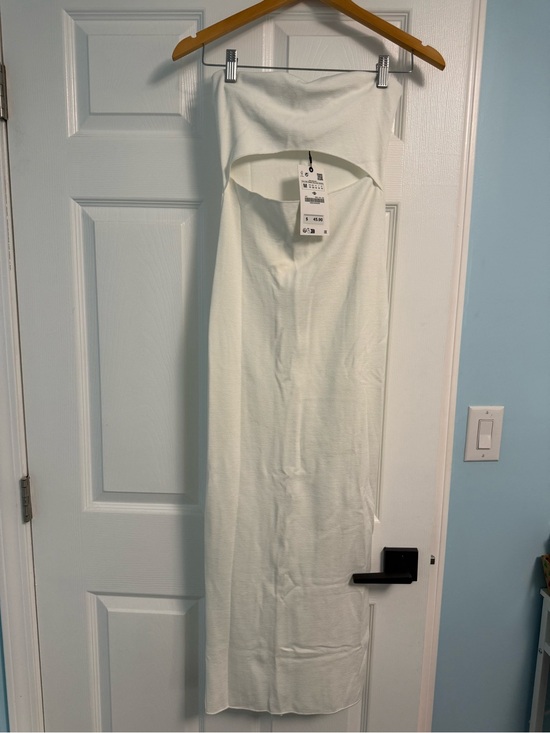 Zara Dresses & Skirts - Zara Strapless Cream Midi Tube Dress